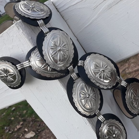 Vintage Conch Belt Boho Western Silver Metal and Leather Belt Country - Picture 10 of 17